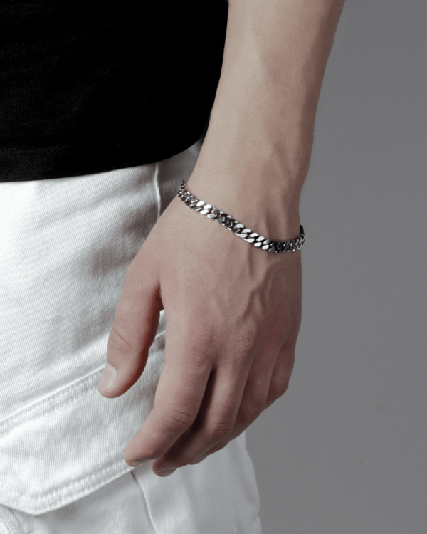 COLLANA FILO SPINATO IN ARGENTO