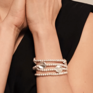 Bracciale a tre giri in cuoio marrone e particolari placcati argento Sterling