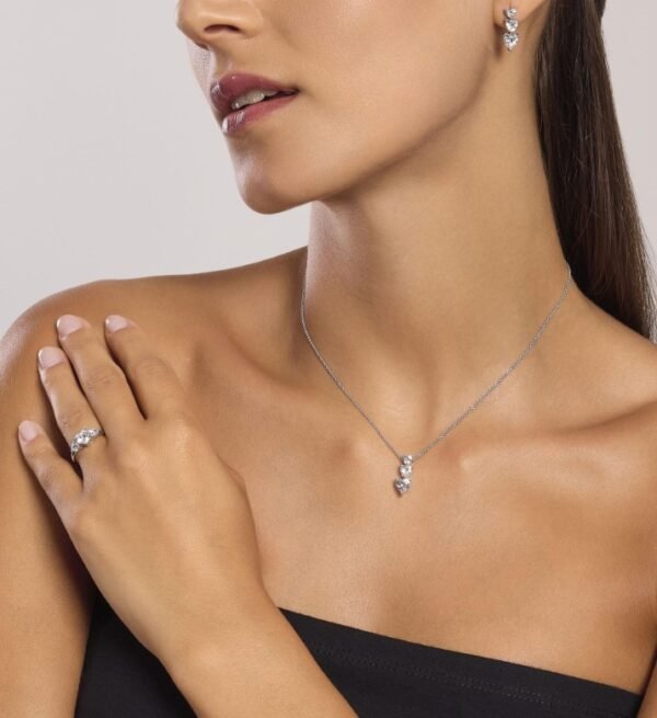 Orecchini in argento con zirconi cuore