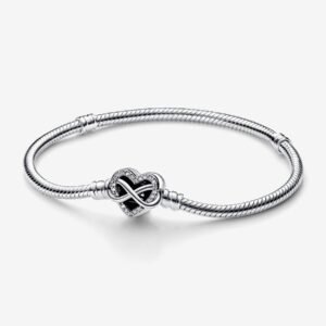 Bracciale Pandora Moments con maglia snake e chiusura a cuore con infinito scint
