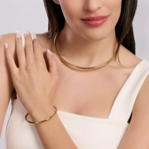 Girocollo con chiusura magnetizzata