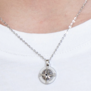 COLLANA UOMO IN ACCIAIO E ROSA DEI VENTI