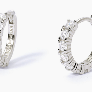 Orecchini a cerchio con zirconi